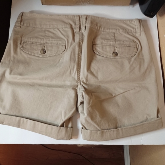 American Eagle Outfitters Khaki Sorts Size 10 Women's.. #B-0048 - Picture 4 of 8